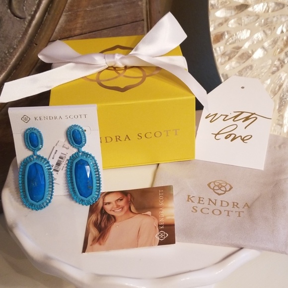 Kendra Scott Jewelry - Kendra Scott Kaki Aqua Earrings
